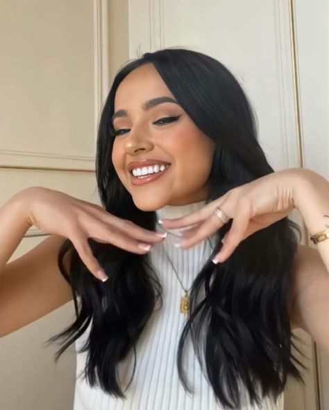 Becky G Hair, Women Role Models, Apple Body Shape Outfits, On My Block, Sunshine Girl, Barbie Makeup, Cher Lloyd, Becky G, Girl Inspiration