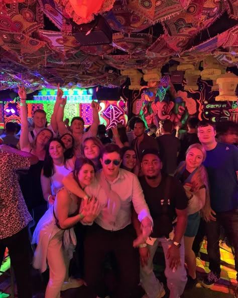 Explore Madrid's nightlife, make friends, and enjoy free shots at top bars and clubs through a amazing Pub Crawl! https://www.eventbrite.es/e/entradas-ko-pubcrwarl-madrid-712144422137?aff=ebdssbdestsearch Madrid Clubbing, Stacy Willingham, Madrid Nightlife, Alphabet Dating, Saturn Return, 25th Birthday Parties, Bar Crawl, Birthday Club, Bars And Clubs