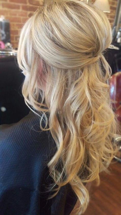 Mother Of The Groom Hairstyles, Bridal Hair Half Up, Wedding Hair Half, Romantic Curls, Mother Of The Bride Hair, Half Up Half Down Hairstyles, Wedding Hairstyles Half Up Half Down, The Modern Bride, Mid Length Hair