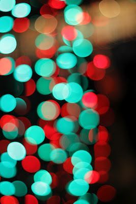 Aqua Christmas, Red And Aqua, Red And Turquoise, Bokeh Photography, Red Cottage, Hobby Room, Red And Teal, Red Turquoise, Pretty Lights