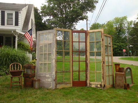 Old Doors Wedding, Diy Fotokabine, Door Backdrop, Door Backdrops, Salford City, Diy Backyard Wedding, Rustic Wedding Backdrops, Garden Backdrops, Room Divider Doors