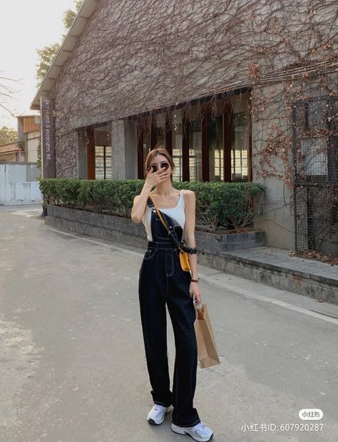 Vietnamese Girl, Korean Fits, Outfit Korean Style, Outfit Korean, Korean Casual Outfits, Style Korea, Korean Casual, Korean Fashion Trends, Loose Pants