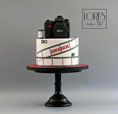 For the photography lover  by Lori Mahoney (Lori's Custom Cakes) Camera Cake, Happy Birthday Amanda, Camera Cakes, Melon Cake, Fondant Cake Designs, Best Sugar Cookie Recipe, Fall Wedding Cakes, Cakes For Men, Cake Videos