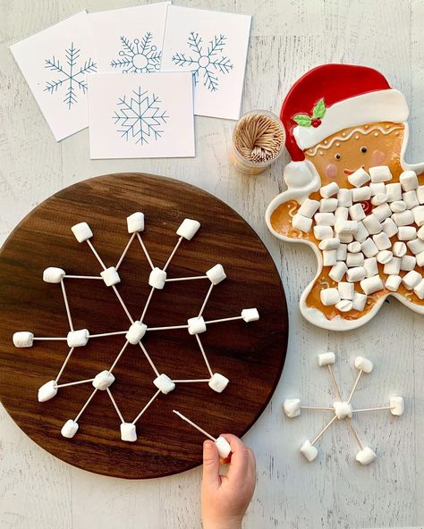 https://www.instagram.com/p/CIeHO_rhjYh/?igshid=1g5w7qyyx1w8j Marshmallow Snowflake, Box Turtles, Eastern Box Turtle, Cardboard Puzzle, Box Turtle, Keep Learning, Flowers Craft, Snowflake Cards, Cross Roads