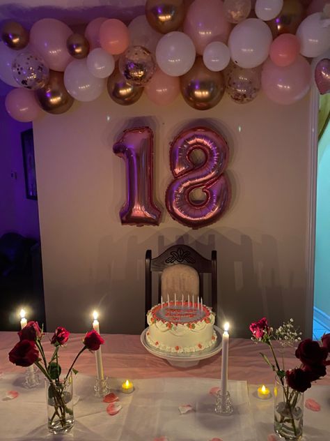 18th Birthday Simple Decorations, Birthday Queen Aesthetic, 18th Bday Party Ideas At Home, Basic Birthday Decorations, Simple Birthday Table Set Up, House Party Decorations Birthday, Sweet 16 At Home, Living Room Birthday Party Decor, Elegant Birthday Decor