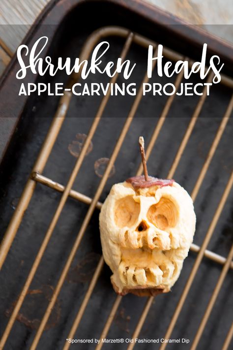 Shrunken Apple Heads, Apple Head Dolls, Apple Carving, Diy Halloween Food, Shrunken Heads, Diy Apple, Shrunken Head, Halloween Decorations For Kids, Caramel Dip