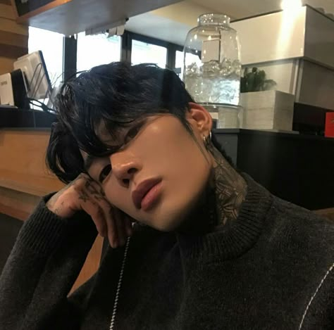 Black Hair Boy, Boujee Aesthetic, Handsome Asian Men, Hair Tattoos, Boy Tattoos, Cute Asian Guys, Korean Men, Asian Boys, Asian Men