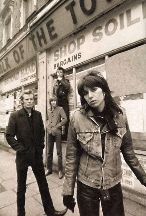 The Pretenders Band, Pete Farndon, Rhythm Guitar, Chrissie Hynde, Lead Guitar, Stage Presence, The Pretenders, Power Pop, Musica Rock