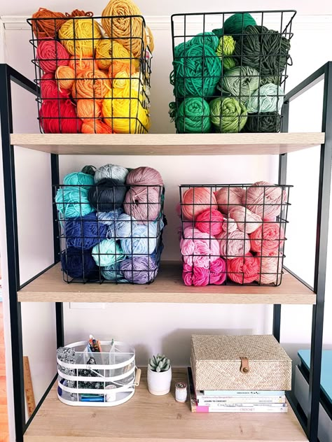 Organize Yarn Storage, Craft Project Organization, Knitting Craft Room, Adult Craft Storage, Organizing Yarn Ideas, Yarn Storage Ideas Organizing, Yarn Room Organization, Crochet Yarn Organization, Organizing Yarn Storage