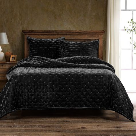 HiEnd Accents Stella Faux Silk Velvet Quilt, 1PC - Bed Bath & Beyond - 35851212 Bedroom Linens, Fur Bedding, Rich Jewel Tones, Wooden Bed Design, Silk Velvet Fabric, Traditional Bed, Porch Furniture, Farmhouse Bedding, Bed Skirts