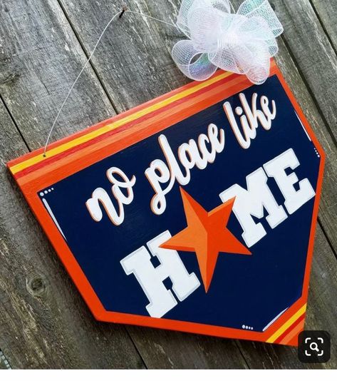 Astros Decor, Astros Wreath, Bingo Prizes, Boy's Rooms, Mom Crafts, Sports Ideas, Baseball Signs, Astros Baseball, Baseball Stuff