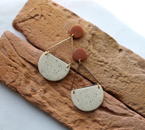 Diy Earrings Polymer Clay, Handmade Clay Jewelry, Brown Earrings, Earrings Polymer, Polymer Earrings, Polymer Clay Jewelry Diy, Clay Jewellery, Clay Earring, Polymer Jewelry