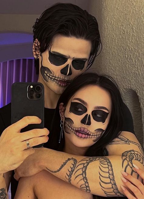 Boy Halloween Makeup, Dark Halloween Makeup, Halloween Fx, Punk Makeup, Skeleton Makeup, Couples Halloween Outfits, Cute Couple Halloween Costumes, Scary Halloween Costumes, Hosting Thanksgiving