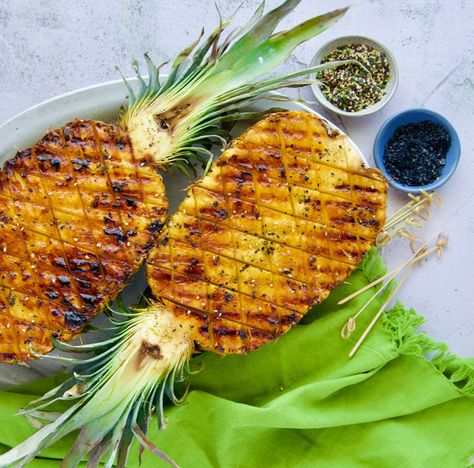 grilled pineapple Brazilian Grill, Grilled Pineapple Recipe, Snap Pea Salad, Huli Huli Chicken, Cut Pineapple, Wearing A Crown, Pineapple Recipes, Pea Salad, Grilled Pineapple