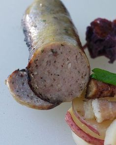 Oktoberfest Bratwurst, Oktoberfest Sausage, Brat Recipe, Bratwurst Recipe, Brat Sausage, Curing Meat, Meat Curing, Brats Recipes, Sausage Making Recipes