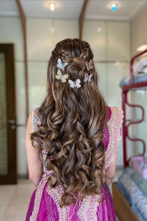 #Hairstyles #Hair #HairstylesForThinHair #HairCuts #HairstylesForMediumLengthHair #HairColorIdeas #HairColorIdeasForBrunettes Hairstyles For Gowns, Hair Style On Saree, Hair Style Vedio, Engagement Hairstyles, Traditional Hairstyle, Bridal Hair Buns, Open Hairstyles, Long Hair Wedding Styles, Front Hair Styles