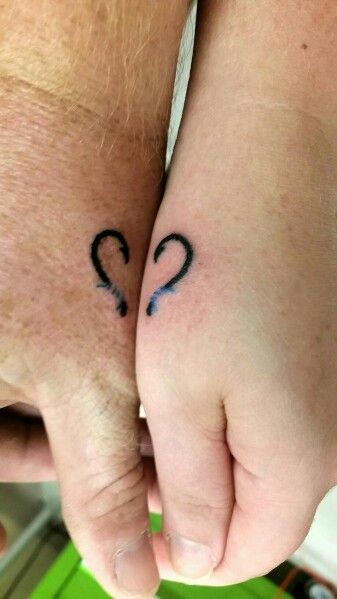 Our couple's tattoo! Fish hooks that form a heart! ♡ Fish Hook Couple Tattoo, Infinity Fish Hook Tattoo, Fish Hook Tattoo Couples, Fish Hook Finger Tattoo, Fishing Tattoos For Couples, Fishing Hook Tattoo Couples, Matching Fishing Tattoos Couples, Couples Fishing Tattoos, Hook Tattoo For Women