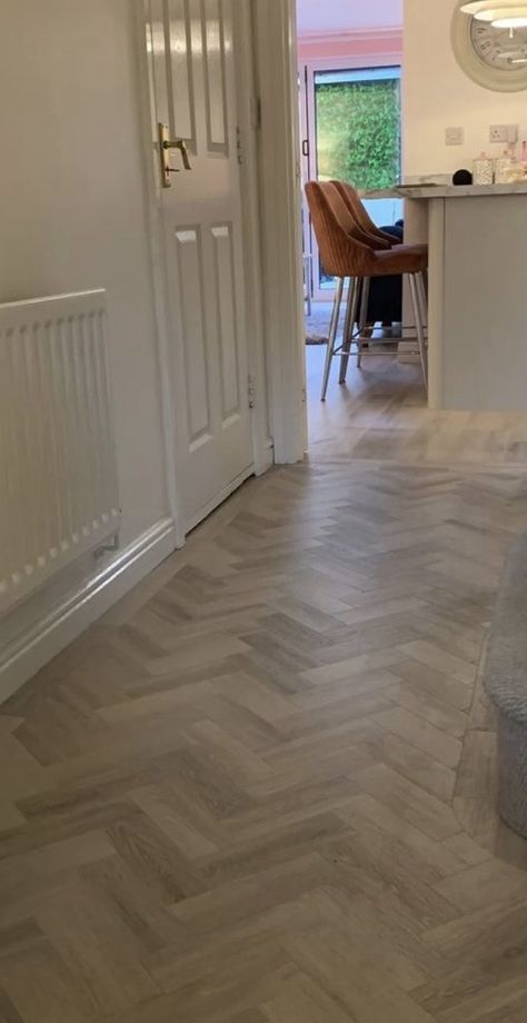 Flooring Herringbone, Kitchen Inspo, Kitchen Floor, Design Kitchen, Floor Design, Interior Design Kitchen, Kitchen Flooring, Herringbone, House Ideas