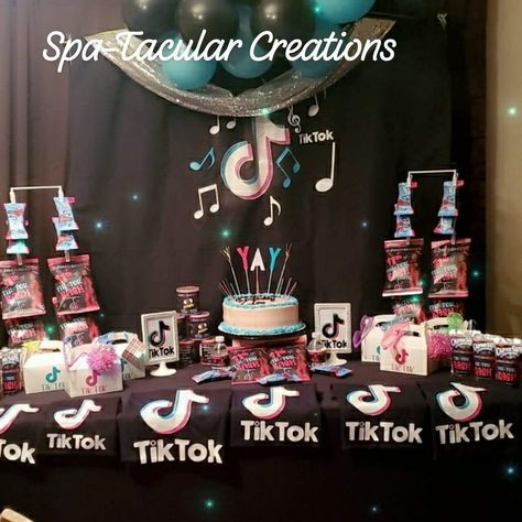 Tik tok party sleepover Tik Tok Themed Birthday Party Ideas, Tik Tok Birthday Party Games, Tik Tok Themed Birthday Party, Tik Tok Birthday Party Ideas Diy, Tik Tok Teepee Party, Tik Tok Party, Tiktok Party, Party Sleepover, Little Rock Arkansas