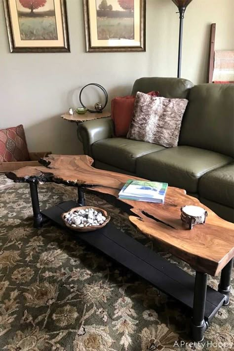 Want to make your own DIY coffee table and need some help to get started?! These 34 tutorials will give you the inspiration you need to make the perfect one! Live Edge Wood Coffee Table, Wood Coffee Table Diy, Live Edge Projects, Diy Live Edge, Meja Industrial, Live Edge Tables, Wood Table Design, Live Edge Furniture, Live Edge Coffee Table