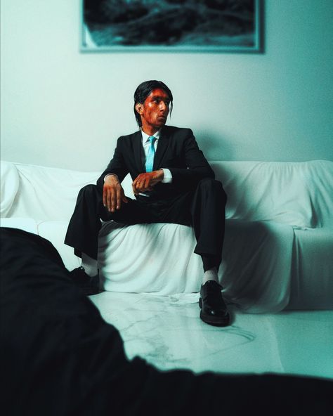 Patrick Bateman Photoshoot, Indoor Cinematography, Maneater Photoshoot, Mens Photoshoot Ideas Indoor, Indoors Photoshoot Ideas, Dexter Photoshoot, Gritty Photoshoot, Heist Photoshoot, Horror Movie Photoshoot