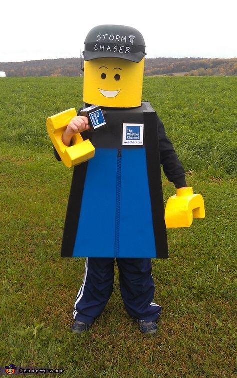 Lego Weather Man - 2012 Halloween Costume Contest Homemade Costumes For Boys, Lego Man Costumes, Lego Costumes, Homemade Costume Ideas, Jim Cantore, Costumes For Boys, Lego Costume, Storm Chaser, Secret Photo