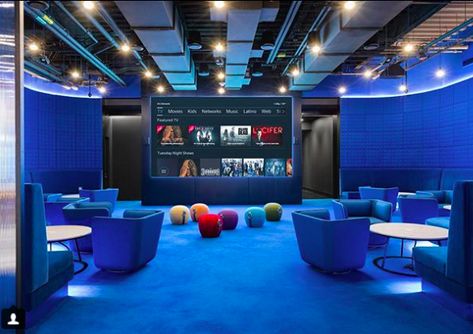 Video Game Lounge Business, Vr Booth Design, Gaming Retail Store Design, Nightclub Booth Seating, Stadium Vip Lounge, Tv Lounge Design, Lounge Room Design, Game Room Lighting, Student Lounge