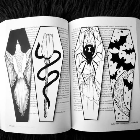 Gothic Bookmark Ideas, Gothic Bullet Journal, Creepy Bookmarks, Bookmark Shapes, Coffin Bookmark, Dark Bookmarks, Bookmarks Handmade Creative, Gothic Bookmarks, Horror Bookmarks