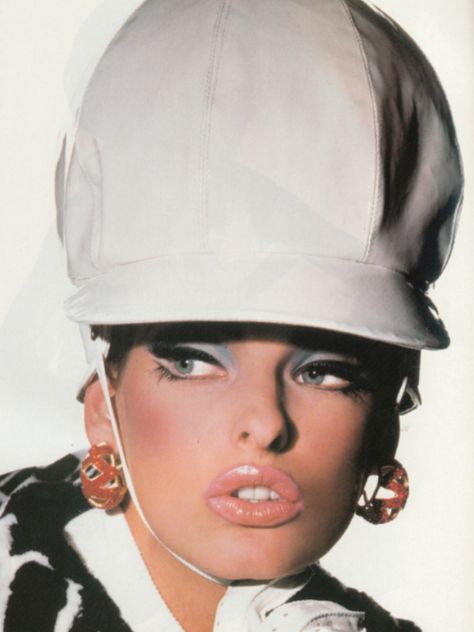 Billy B, 90s Fashion Women, 90s Fashion Grunge, 90s Supermodels, Heritage House, Steven Meisel, 90s Fashion Outfits, Linda Evangelista, Vogue Italia