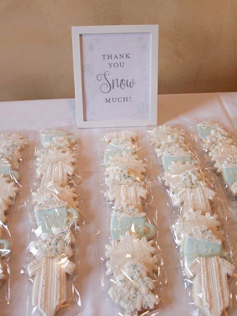 Thank You Snow Much Winter Shower Centerpieces, Baby Shower Snowflake Theme, Winter Baby Shower Cupcakes, Baby It’s Cold Outside Baby Shower Theme Boy, Winter Theme Baby Shower Ideas, Baby Its Cold Outside Baby Shower Ideas, December Baby Shower Ideas, January Baby Shower, Winter Baby Shower Decorations