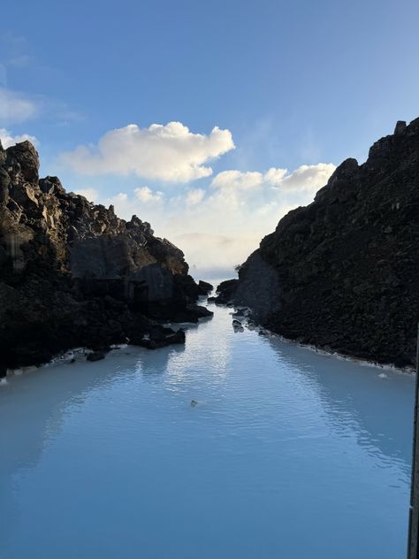 stunning iceland spring Rejkavik Iceland, Iceland Snow, Iceland, Natural Beauty, Travel Destinations, Travel