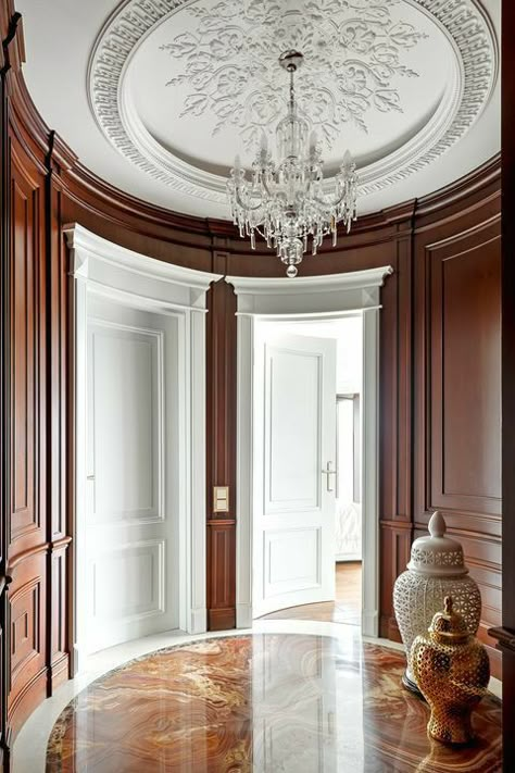 Ceiling Gypsum Design, Neo Classical Interiors, Chateaux Interiors, Classical Interior, Neoclassical Interior, Ceiling Design Modern, Entrance Foyer, Classic Interior Design, Lobby Design