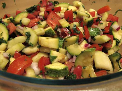 Cucumber Zucchini Tomato Summer Salad Zucchini Tomato Salad, Air Fryer Recipes Salmon, Salad Cucumber, Zucchini Tomato, Tomato Salad Recipes, Zucchini Salad, Cucumber Tomato Salad, Squash Salad, Red Onion Salad