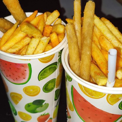 Fries And Drinks In One Cup, Fries In A Cup, Mango Graham, Street Food Business, Food Business Ideas, Wedding Illustration, Mini Donuts, Food Business, Food Obsession