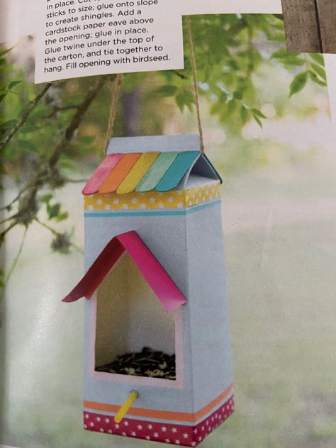 Juice Carton Crafts, Milk Carton Crafts, Bird Feeder Craft, April Crafts, Bird Houses Ideas Diy, Scouts Crafts, Bird Houses Diy, Bird Crafts, Diy Art Projects