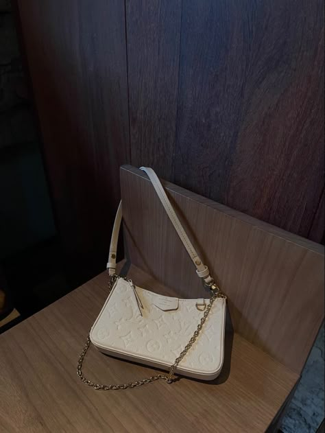 Cream Louis Vuitton Bag, Louis Vuitton Easy Pouch On Strap, Louis Vuitton Bag 2023, Easy Pouch On Strap Lv, Louis Vuitton Mini Bag, Luxury Wishlist, Purse Outfit, Louis Vuitton Pouch, Dream Bags