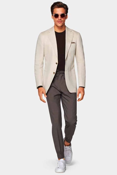 Beige Jacket Outfit Men, Blazer And White Sneakers, Beige Blazer Men, Leather Sneakers Outfit, Blazer Outfits For Men, Beige Blazer Outfit, White Blazer Men, Waistcoat Designs, White Sneakers Outfit