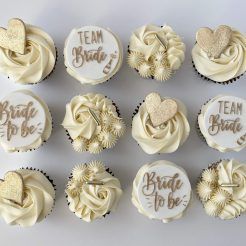 Bride Cupcakes Shower Ideas, Bride To Be Food Ideas, Hen Party Cupcakes Ideas, Bride To Be Cupcakes Design, Hen Do Cupcakes, Bride To Be Cupcakes Ideas, Bridesmaid Cupcakes, Bride To Be Cupcakes, Hen Party Cupcakes