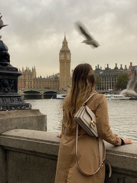 London Travel Aesthetic, So Long London, London Lifestyle Aesthetic, London Pictures Ideas, London Girl Aesthetic, London Life Aesthetic, Autumn London, Girl In London, London Pics