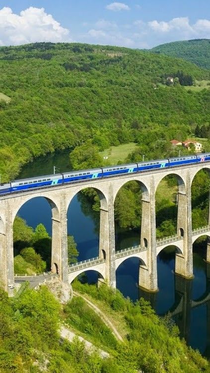 Bridges Architecture, Train Bridge, Old Bridges, Europe Train, Bridge Photography, Nature Scenery, Fairy Queen, Train Pictures, Fantasy Places