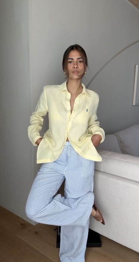 Yellow Button Up Shirt Outfit, Button Down Shirt Outfit, Button Up Shirt Outfit, Yellow Button Up Shirt, Button Down Outfit, Ny Outfits, Business Casual Outfits For Work, Yellow Outfit, Mode Inspo