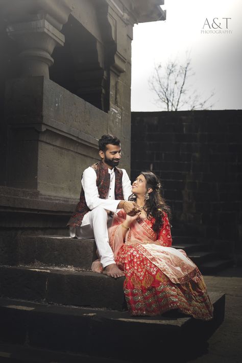 Traditional Pre-wedding Shoot at Sangam Mahuli Temple in Satara Temple Prewedding Shoot, Pre Wedding Photoshoot Temple, Temple Pre Wedding Shoot, Traditional Pre Wedding Photoshoot, Creative Pre Wedding Photoshoot Ideas, Temple Wedding Photography, Prewedding Shoot, Anniversary Photography, Temple Photography