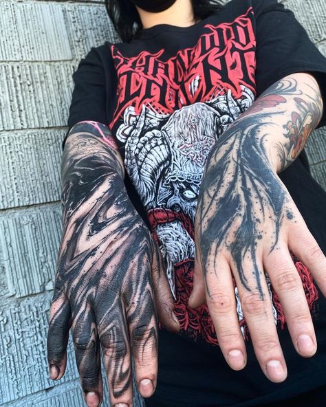 Black Out Hand Tattoo, Mens Hand Tattoos Ideas, Back Of Hand Tattoos, Blackout Tattoo, Hand Tats, Hand Tattoos For Guys, Hand Tattoo, Blackwork Tattoo, Black Hand