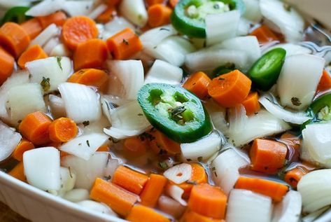 Mexican Carrot Relish Mexican Relish Recipe, Carrot Relish, Fresh Veggie Recipes, Pickled Carrots Recipe, Mexican Vegetables, Quick Pickle Recipe, Pickled Vegetables Recipe, Spicy Carrots, Relish Recipes