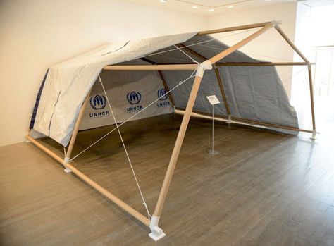 shigerubanruandatentdesignboom_wm Refugee Camp Design, Shigeru Ban Architecture, Retrospective Exhibition, Shigeru Ban, Bamboo Structure, Shelter Design, Temporary Structures, Cabin Tent, Emergency Shelter