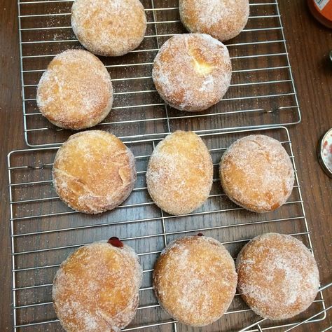 Donut Dough In Bread Machine, Bread Maker Donut Dough, Bread Machine Doughnut Recipes, Bread Machine Donuts Recipes, Recipe For Bread Machine, Zojirushi Bread Machine, Bread Machine Recipes Sweet, Recipe For Bread, Raised Donuts