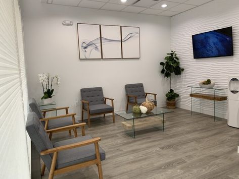 Doctors Office Waiting Room Aesthetic, Medical Clinic Design Interiors Doctor Office, Doctors Office Aesthetic, Medical Office Design Waiting Area, Medical Office Waiting Room, Small Waiting Room, Dental Waiting Room, Dental Office Waiting Room, Modern Waiting Room