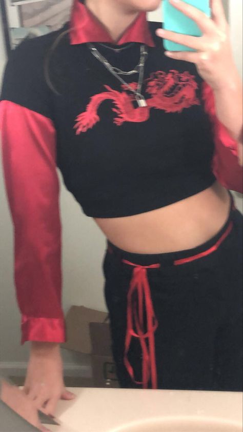 Red Alternative Outfits, Black And Red Outfit Casual, Black And Red Aesthetic Outfit, Red And Black Outfit Ideas, Black And Red Clothes, Red And Black Clothes, Red And Black Fits, Red Streetwear Outfit, Cute Red Outfits