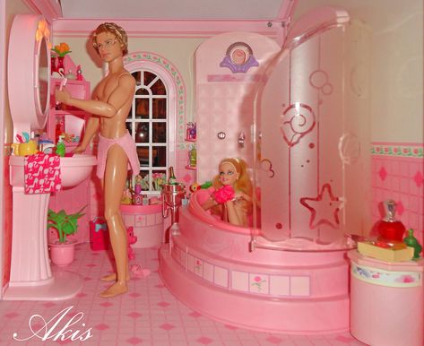 Magical Mansion, Barbie Bathroom, Free House Design, Barbie Miniatures, Sally Face Game, Barbie Dolls Diy, Diy Barbie Furniture, Fantasy Art Dolls, Barbie Doll House