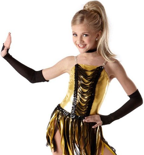 Paige Hyland dance photo <3 Dance Moms Photo Shoot, Pagie Hyland, Paige Hyland Dance Moms, Paige Hyland Young, Dance Moms Costumes Maddie, Paige Hyland Edits, Dance Moms Paige, Pagie Hyland Dance Moms, Brooke And Paige Hyland Dance Moms